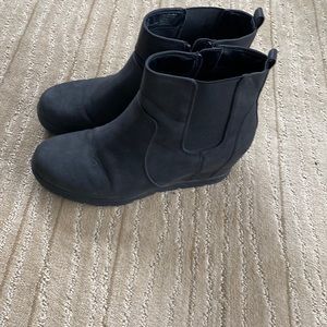 Black Wedge Boots